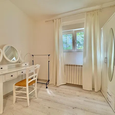 Lovelly Della Nonna No 2 Apartment