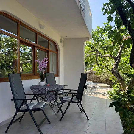 Lovelly Della Nonna No 2 Apartment